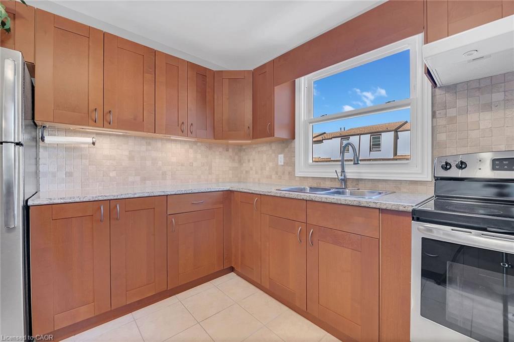 124-10 Angus Road Property Photo 11