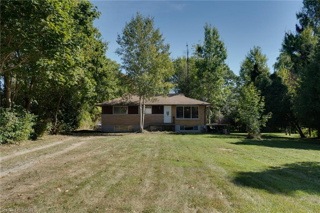 2795 Victoria Street N Property Photo 2