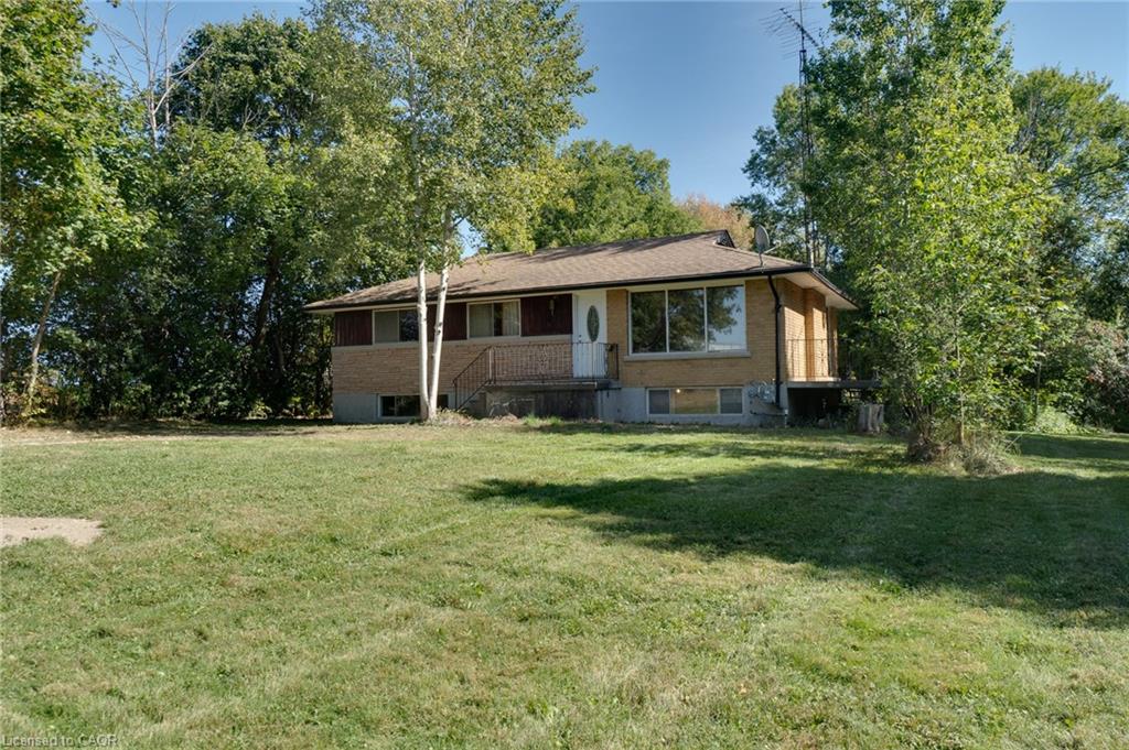 2795 Victoria Street N Property Photo 4