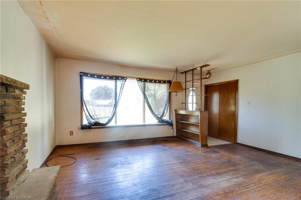 2795 Victoria Street N Property Photo 9