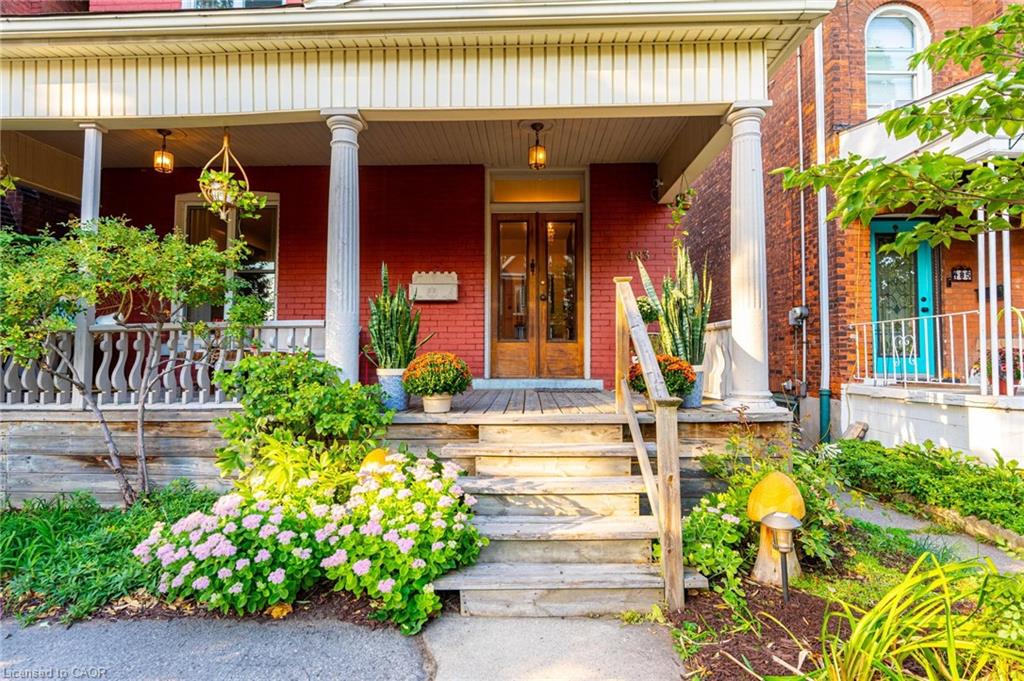 483 King William Street Property Photo 3