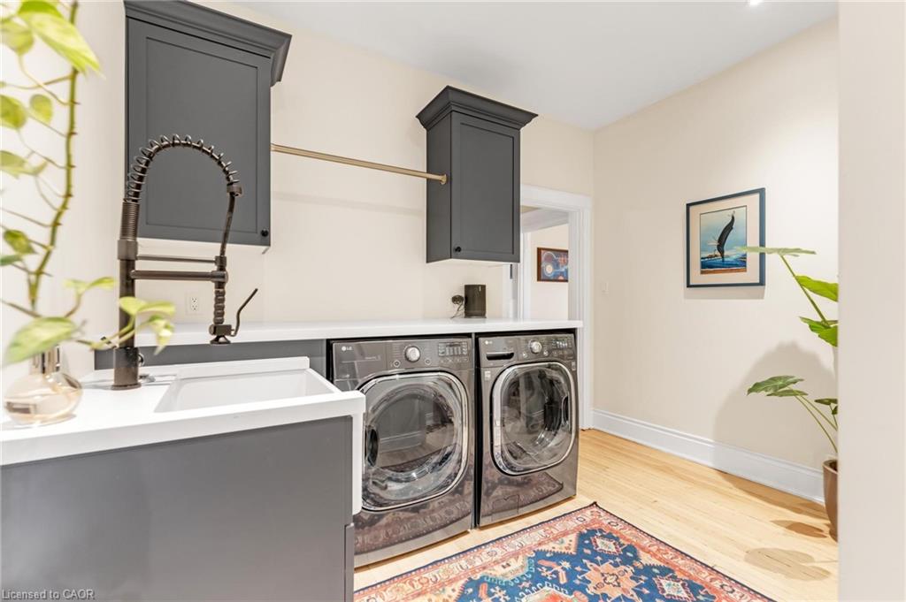 483 King William Street Property Photo 12