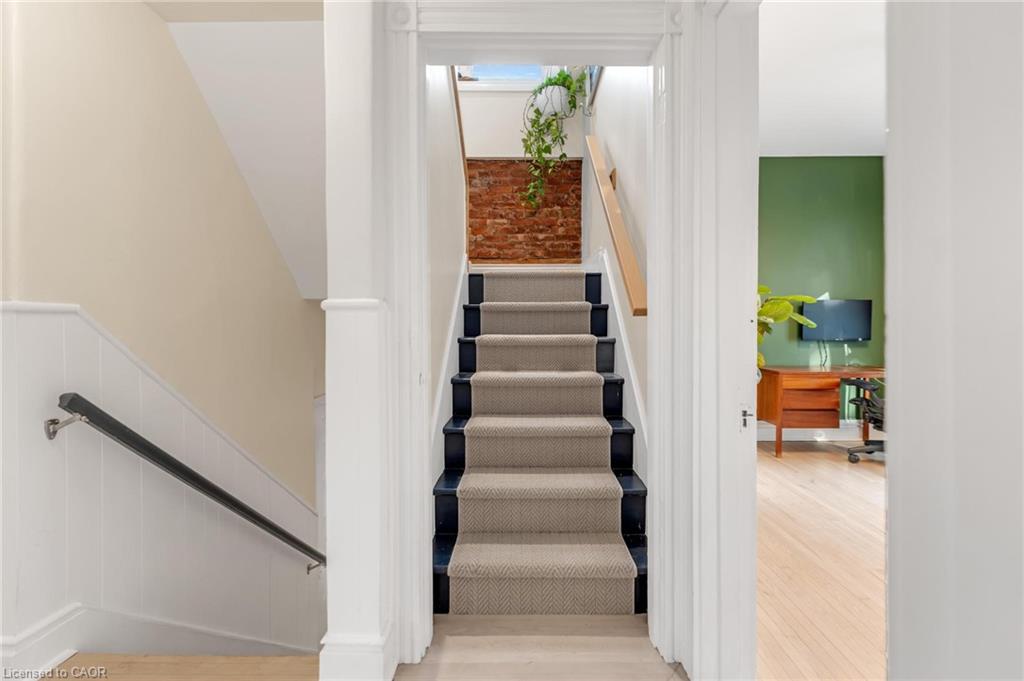 483 King William Street Property Photo 20