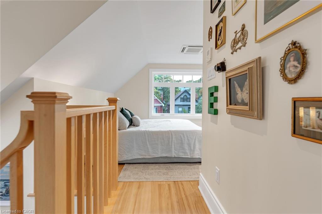 483 King William Street Property Photo 23