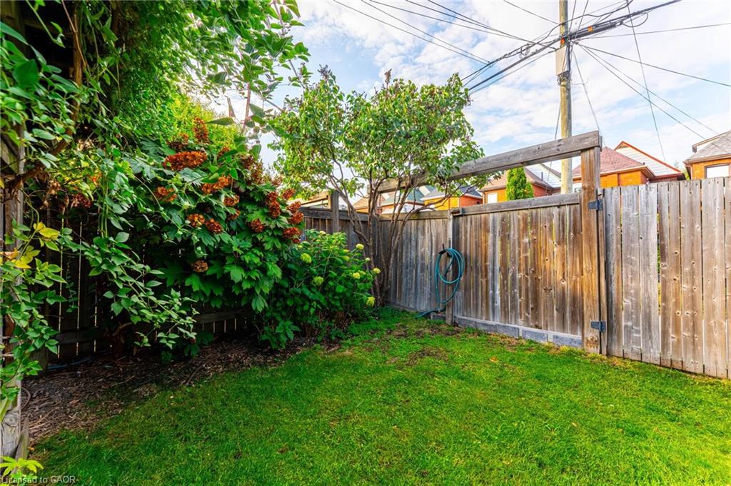 483 King William Street Property Photo 35