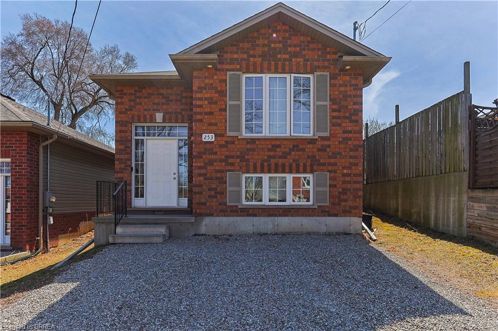 253 Wellington Street Property Photo 1