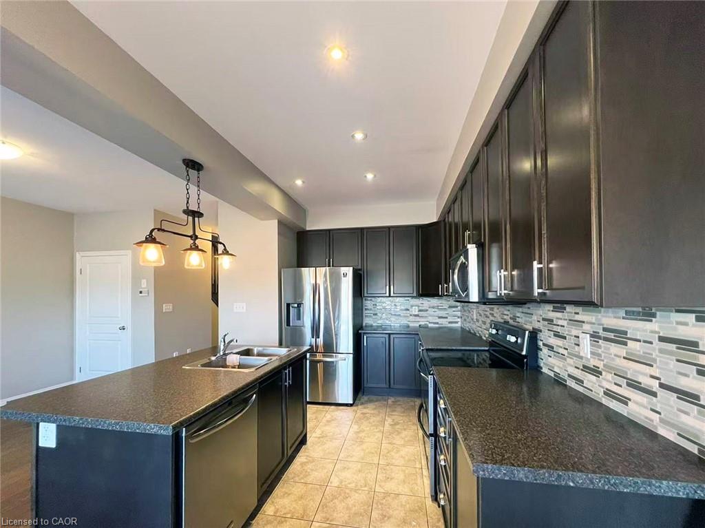 12-370 Stonehenge Drive Property Photo 11