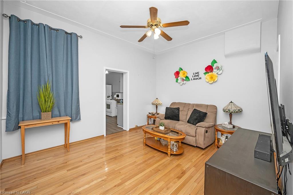 127 East Avenue N Property Photo 10