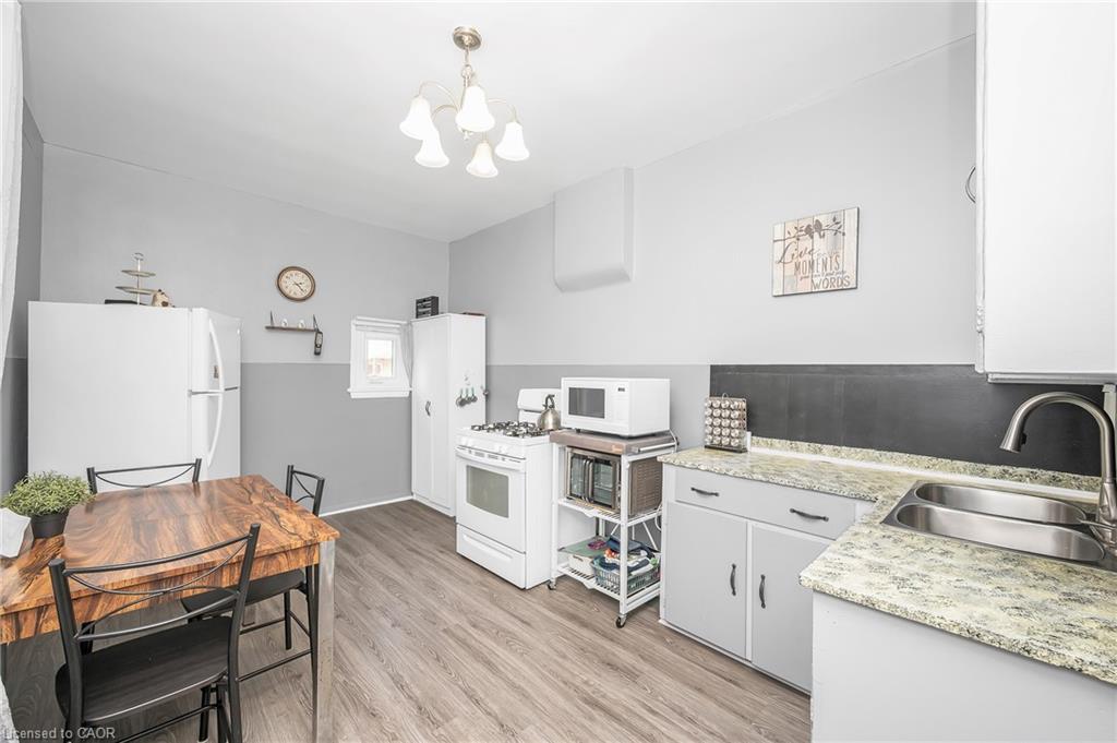 127 East Avenue N Property Photo 14