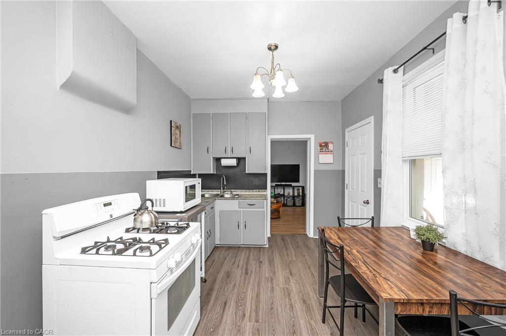 127 East Avenue N Property Photo 17