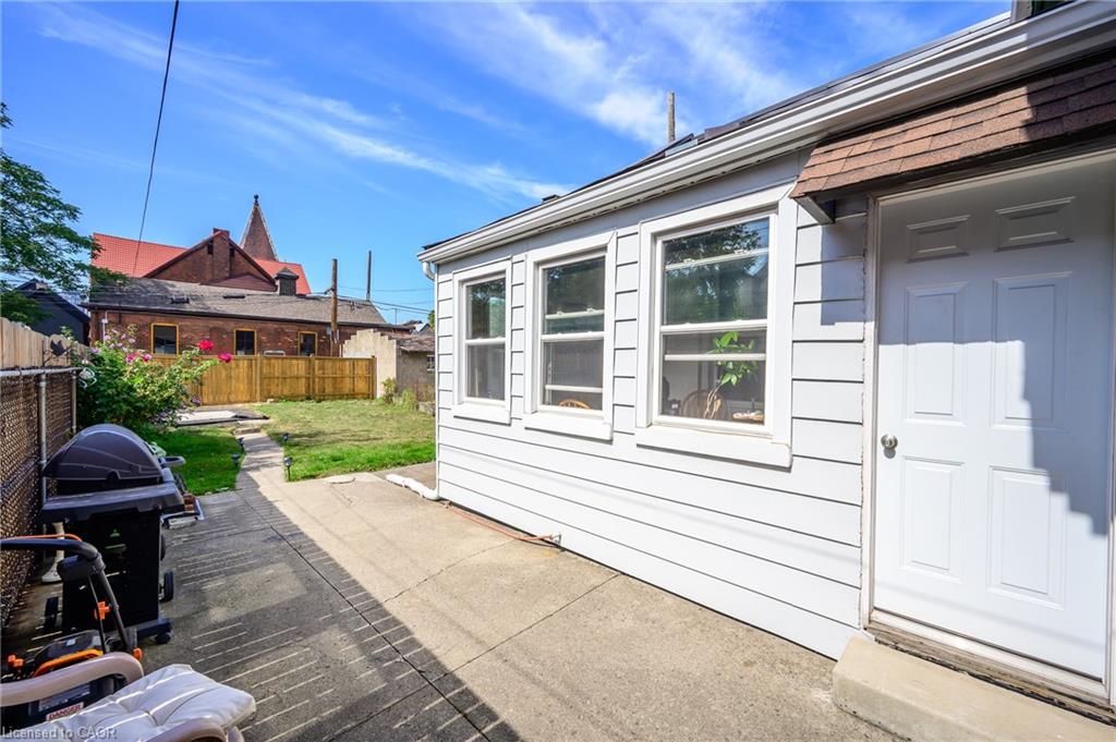 127 East Avenue N Property Photo 25