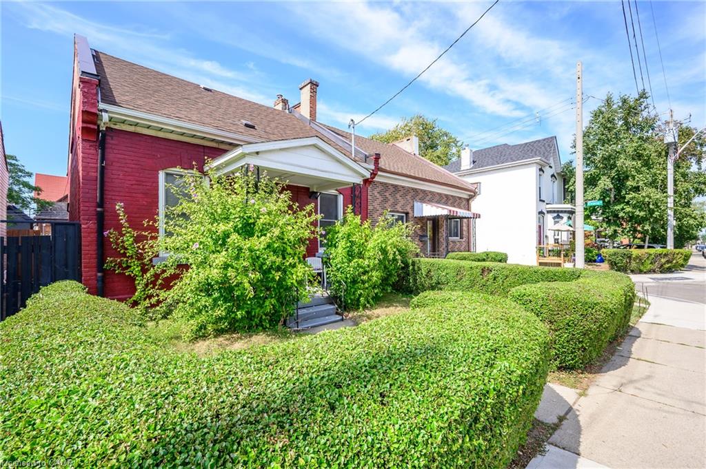 127 East Avenue N Property Photo 34