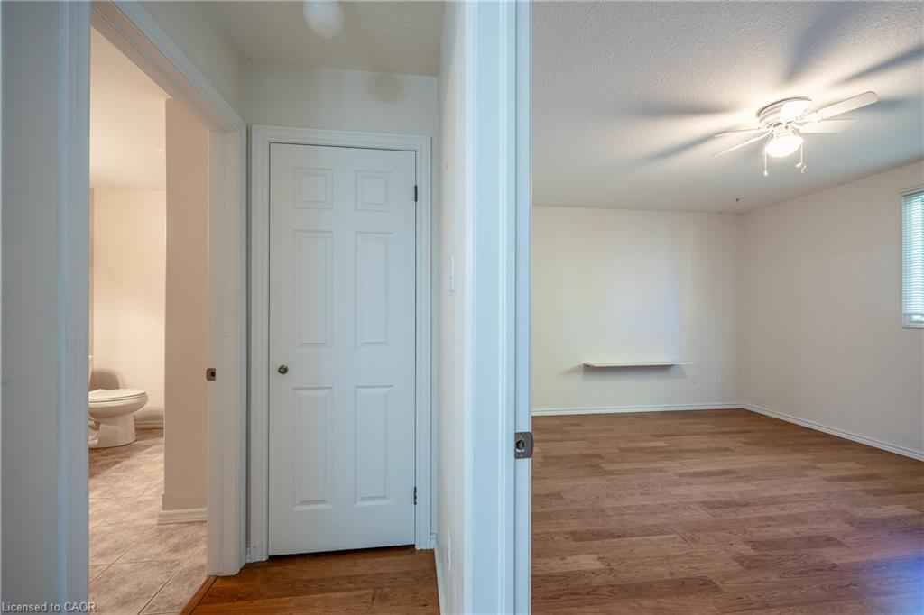 5-510 Queensway W Property Photo 11