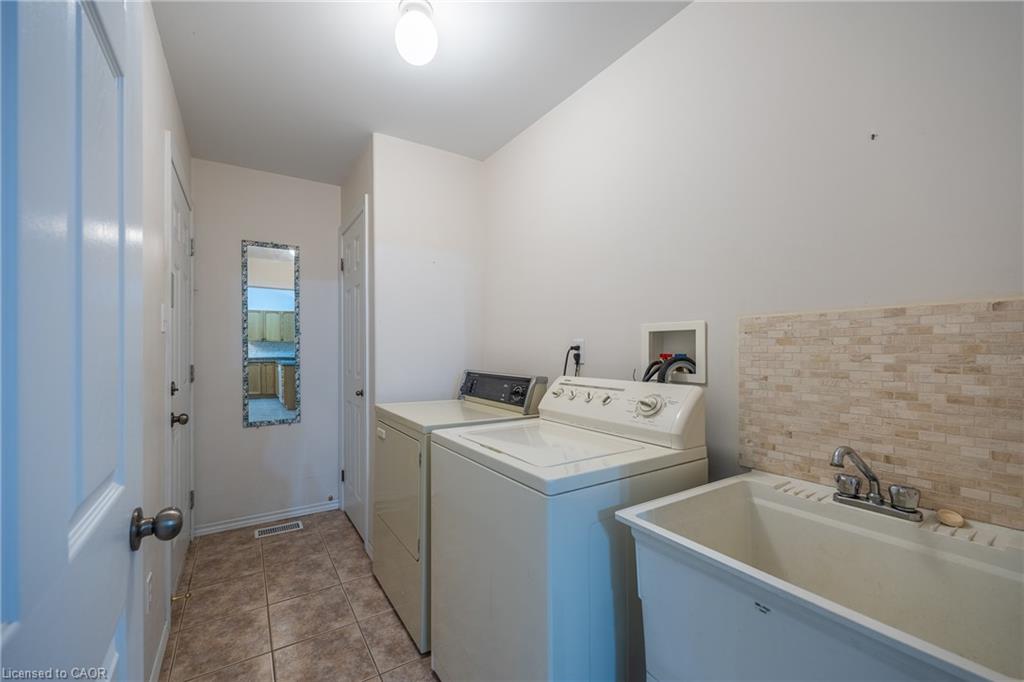 5-510 Queensway W Property Photo 15