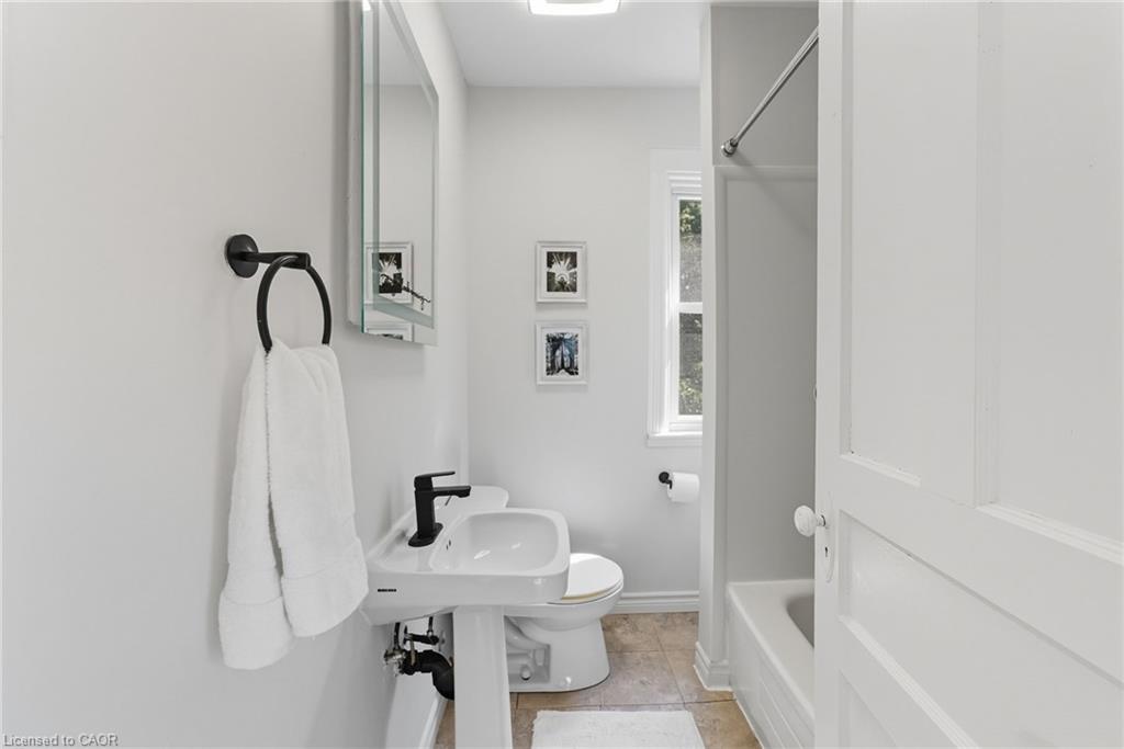 13 Bruce Street Property Photo 24