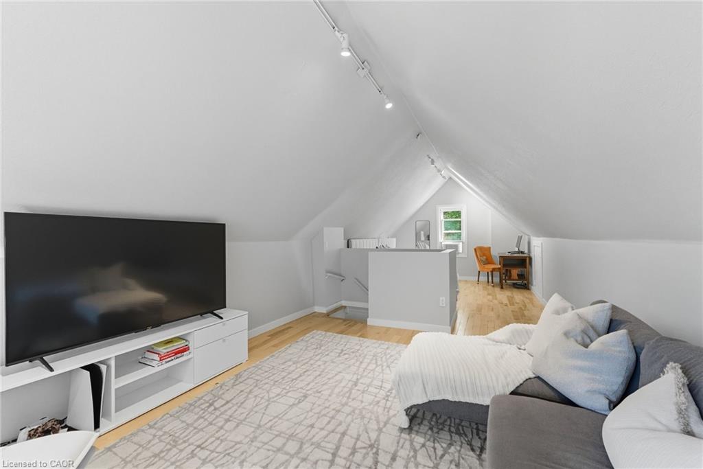 13 Bruce Street Property Photo 26