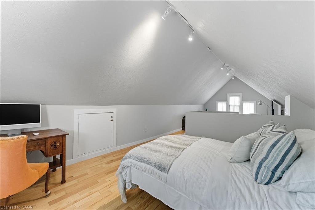 13 Bruce Street Property Photo 29