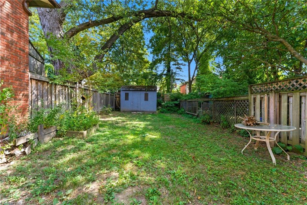 13 Bruce Street Property Photo 33