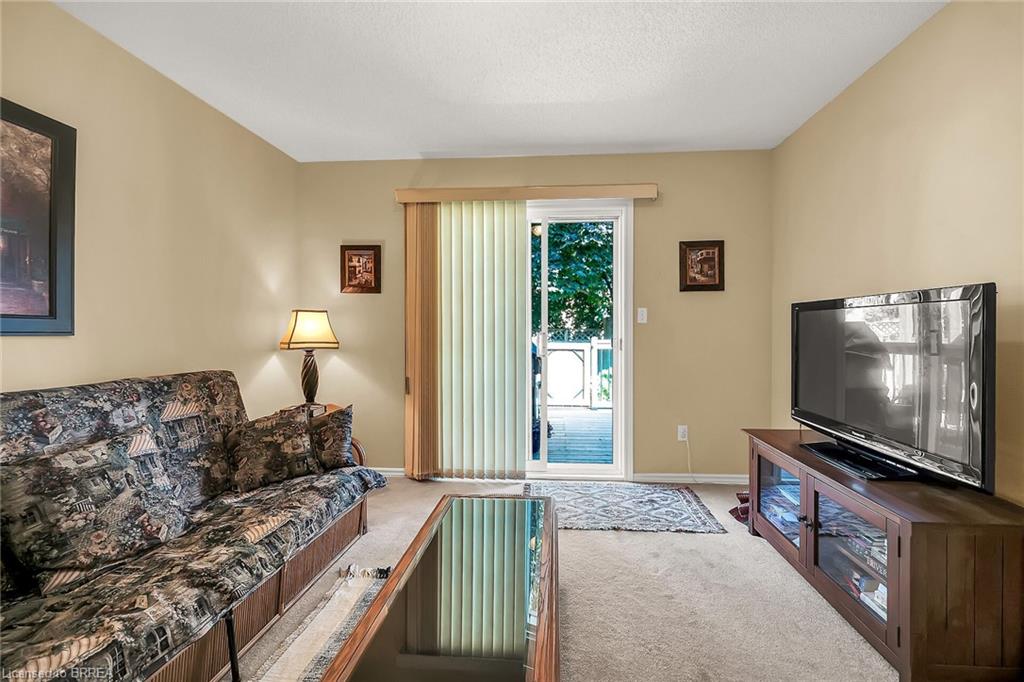 20-570 West Street Property Photo 14