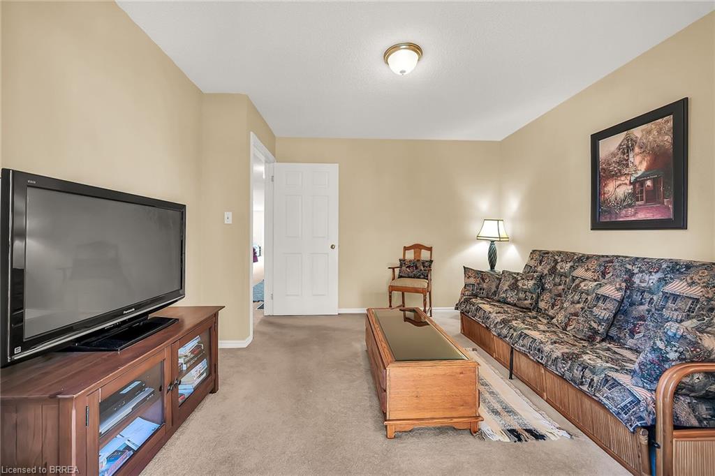 20-570 West Street Property Photo 15