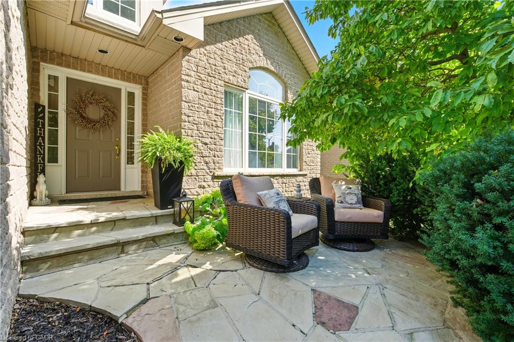 2139 Bushtrail Court Property Photo 2