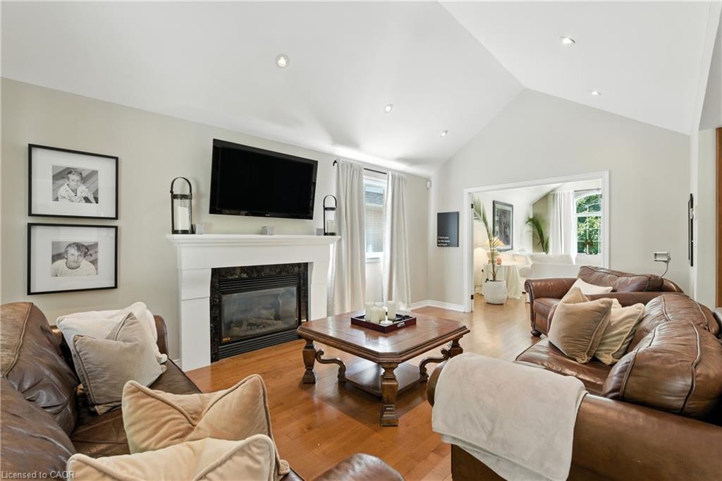 2139 Bushtrail Court Property Photo 9