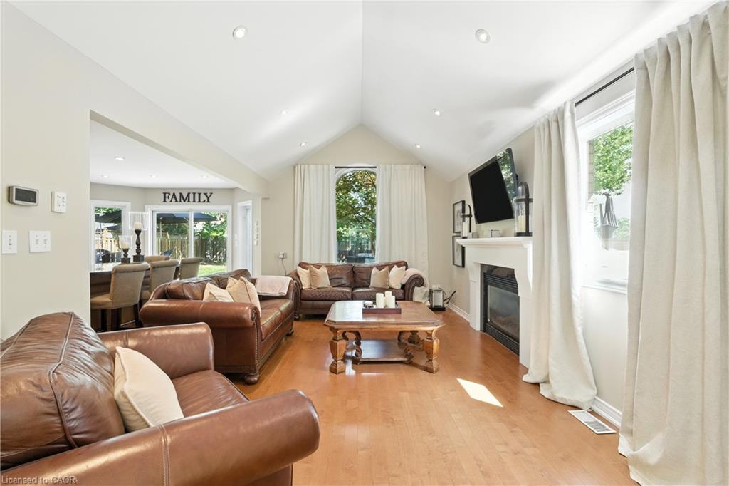 2139 Bushtrail Court Property Photo 11