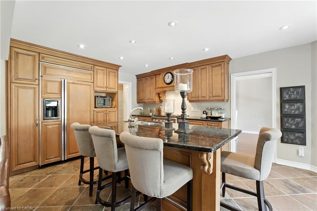 2139 Bushtrail Court Property Photo 12