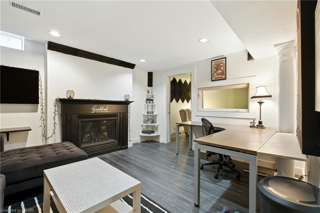 2139 Bushtrail Court Property Photo 30