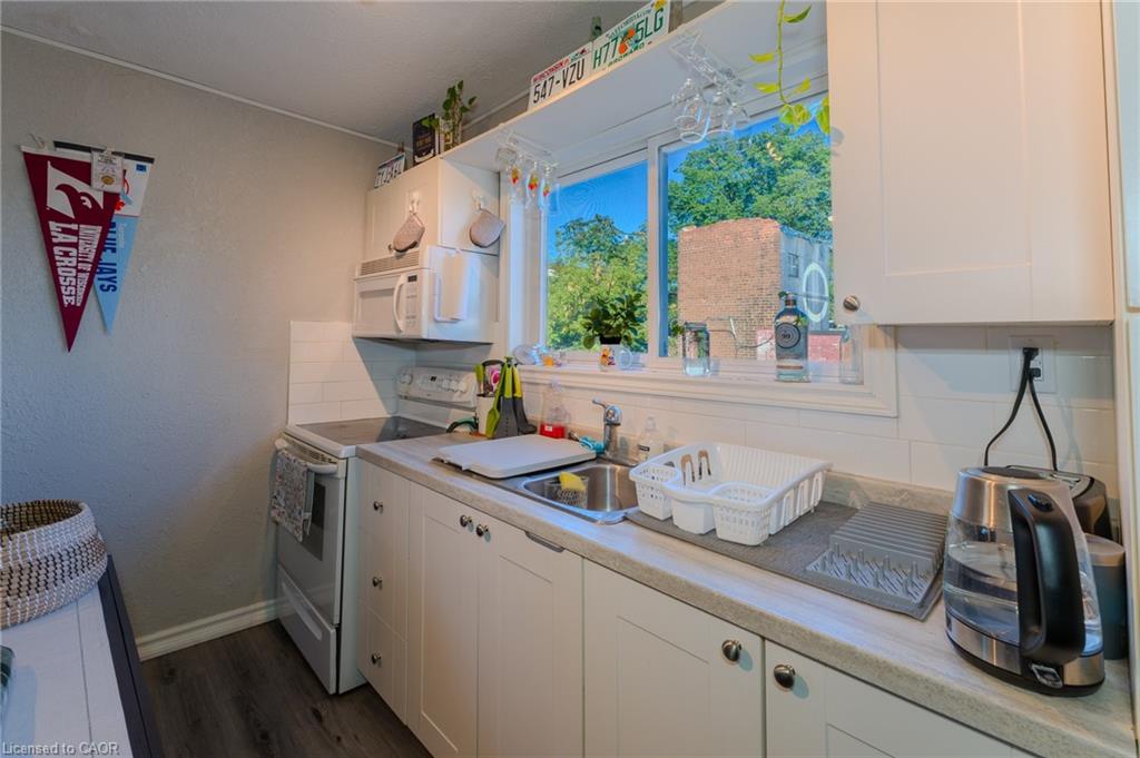 3-1113 Main Street E Property Photo 1