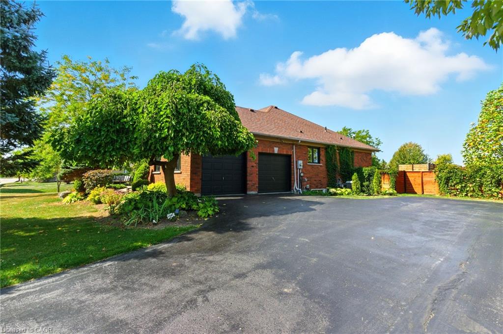 10 Featherstone Avenue Property Photo 3