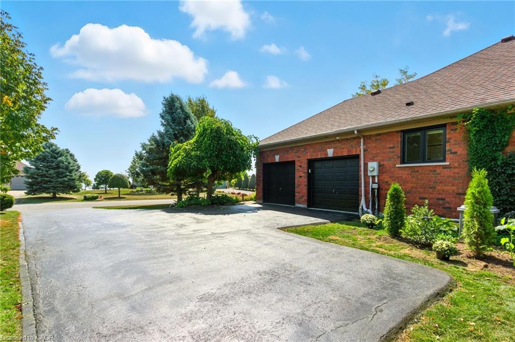 10 Featherstone Avenue Property Photo 4