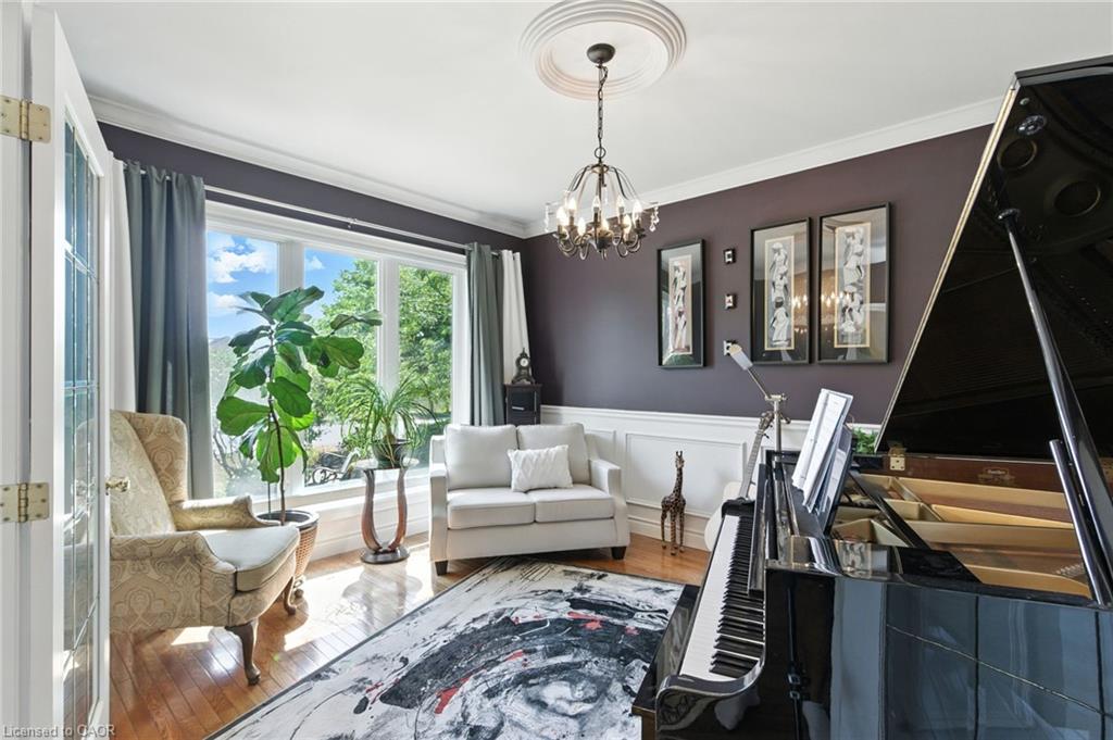 10 Featherstone Avenue Property Photo 11