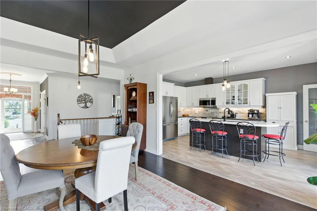 10 Featherstone Avenue Property Photo 16