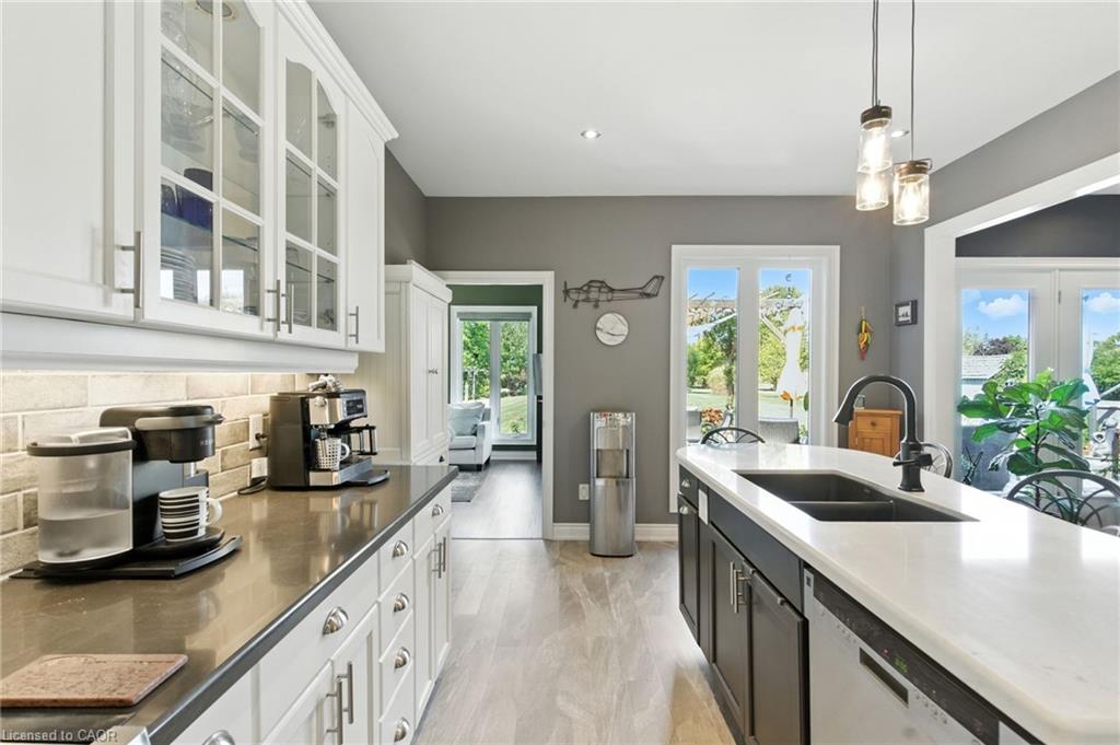 10 Featherstone Avenue Property Photo 20