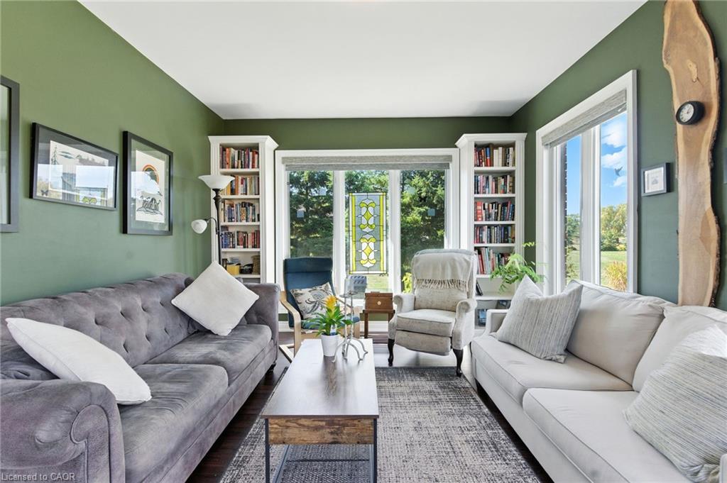 10 Featherstone Avenue Property Photo 21