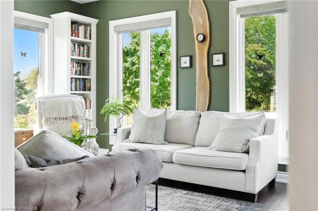 10 Featherstone Avenue Property Photo 22