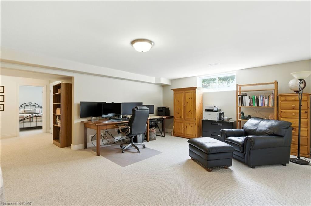 10 Featherstone Avenue Property Photo 35