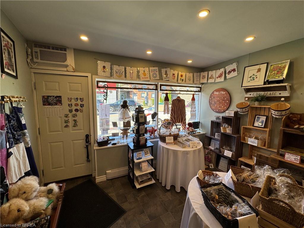 115 King St Street Property Photo 4