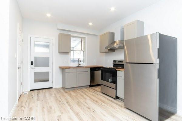 1-45 Fairleigh Avenue N Property Photo 5