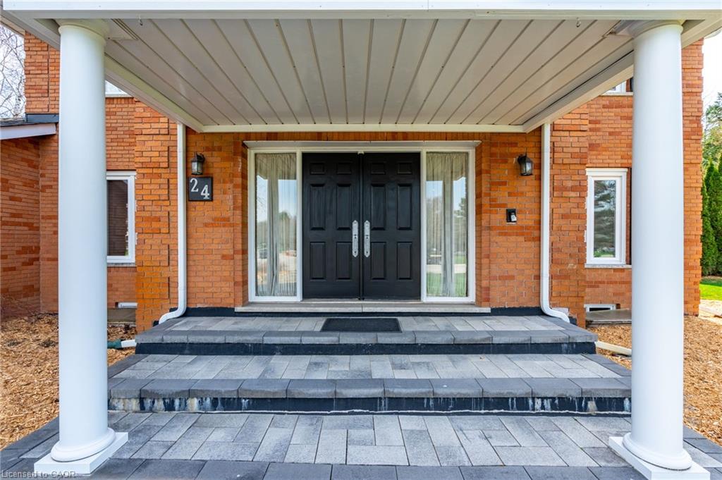 24 John Martin Crescent Property Photo 3