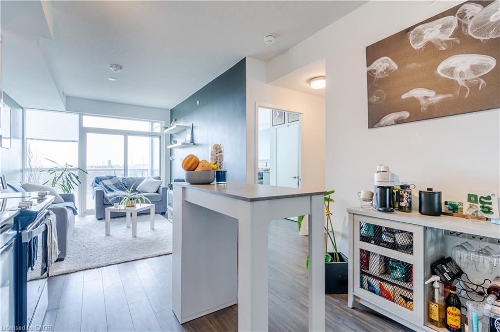 409-681 Yonge Street Property Photo 6