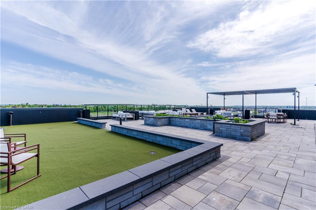 409-681 Yonge Street Property Photo 14