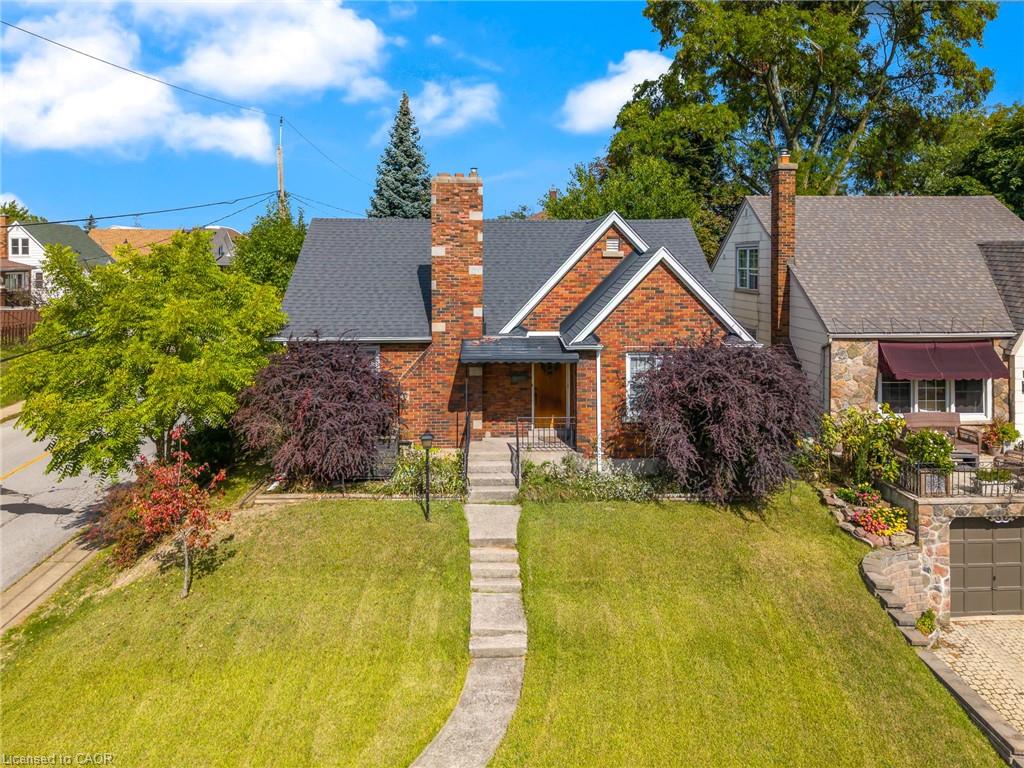 5201 Valley Way Property Photo 1