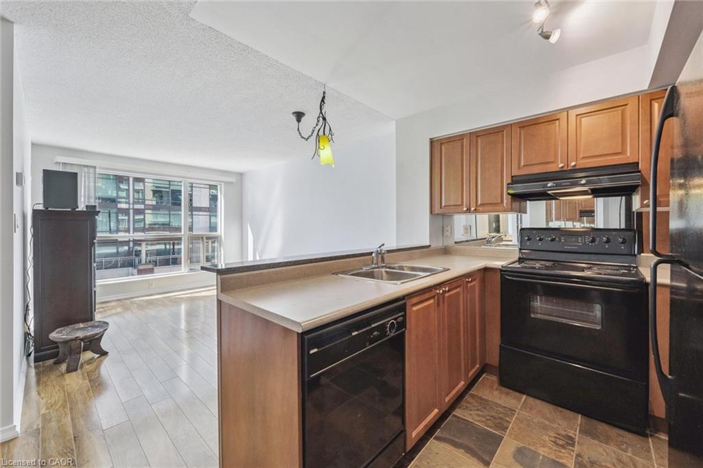 1109-230 King Street E Property Photo 6