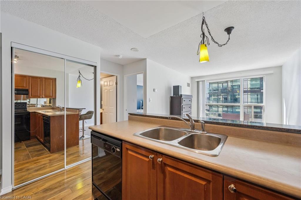 1109-230 King Street E Property Photo 7