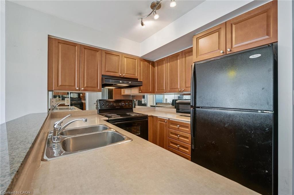 1109-230 King Street E Property Photo 8