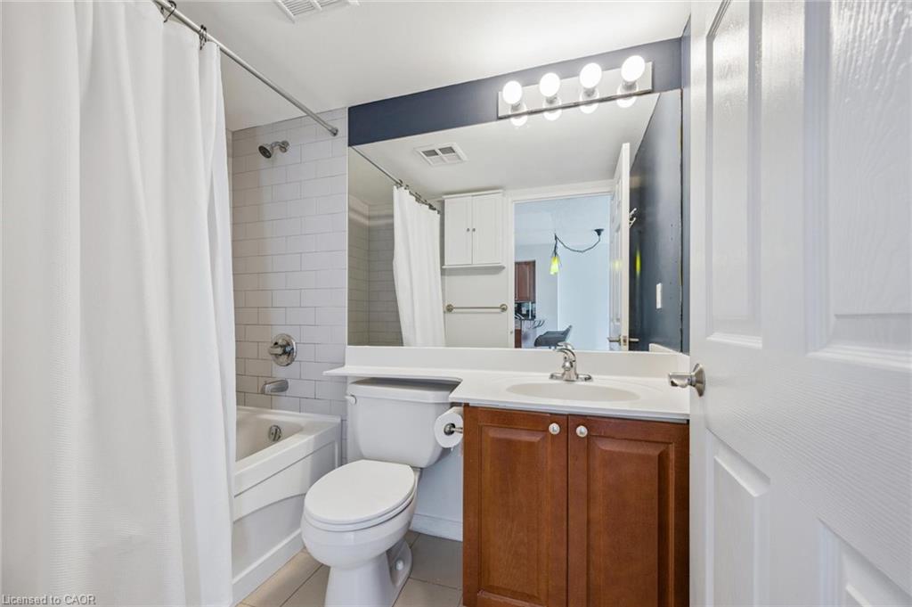 1109-230 King Street E Property Photo 18