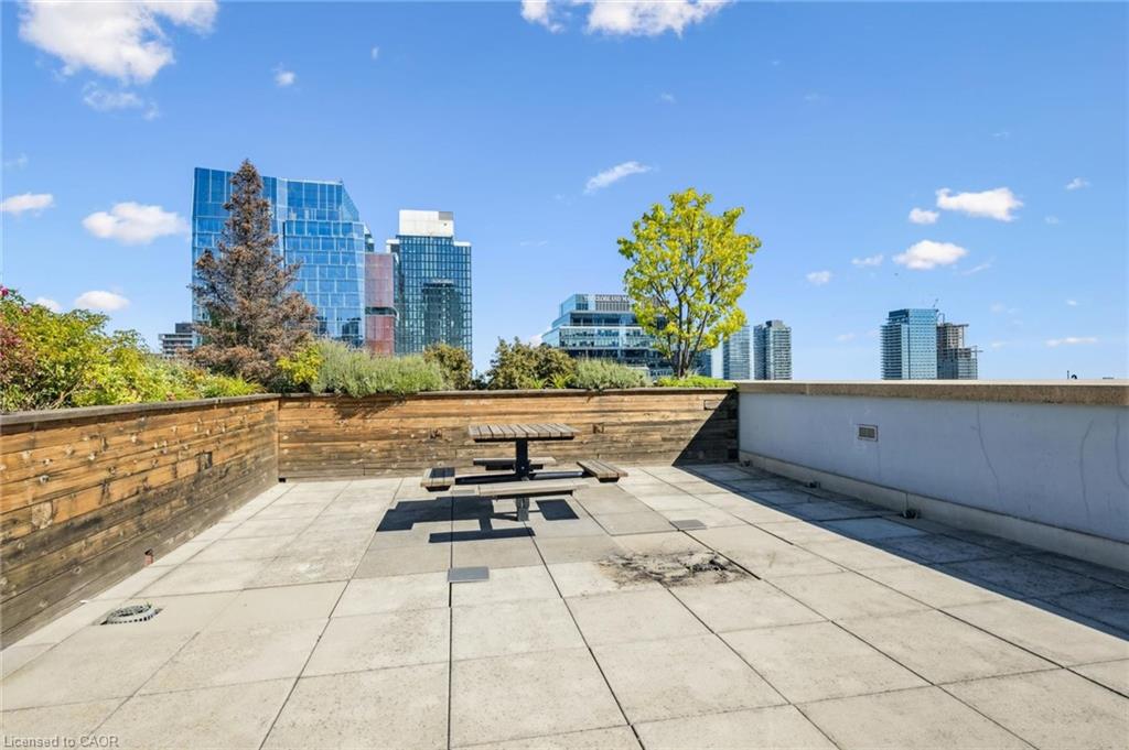 1109-230 King Street E Property Photo 27