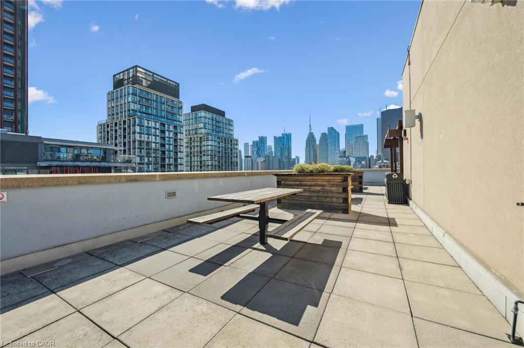 1109-230 King Street E Property Photo 28